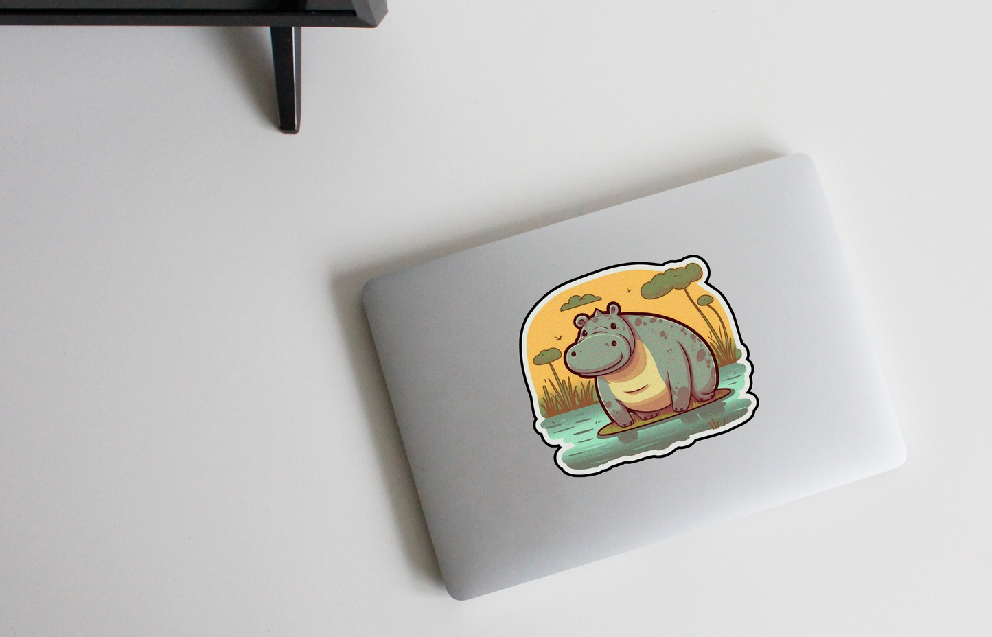 Omarm de wildernis met onze 'Hippos in Harmony' sticker | Een schattige mix van natuurlijke charme en avontuurlijke vibes!