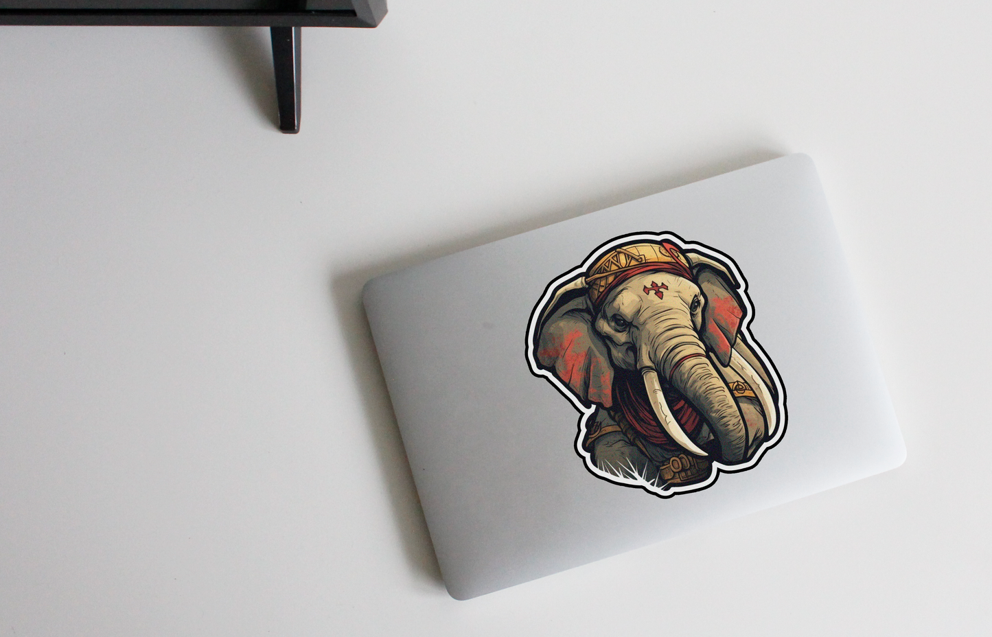 Verrijk je wereld met onze 'Majestic Elephant' sticker | Een majestueuze olifant in al zijn glorie!